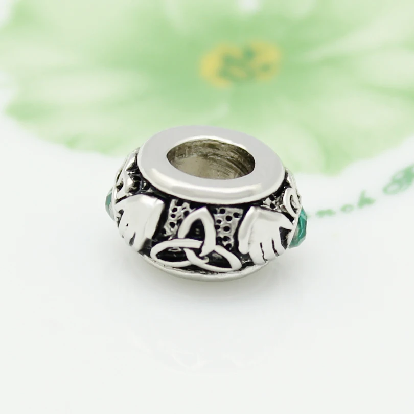 Бесплатная доставка Зеленый Кристалл ирландский кладаг бусины дружбы и любви