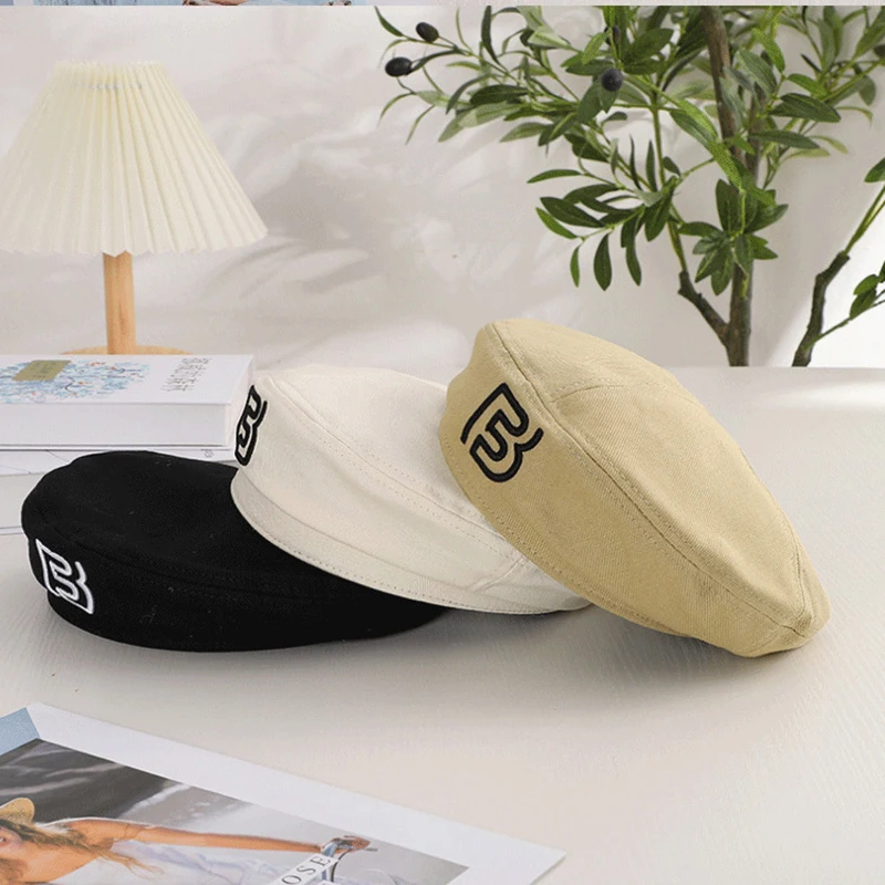 Женский винтажный берет с надписью белый нашивкой мягкая шапка для осени и зимы