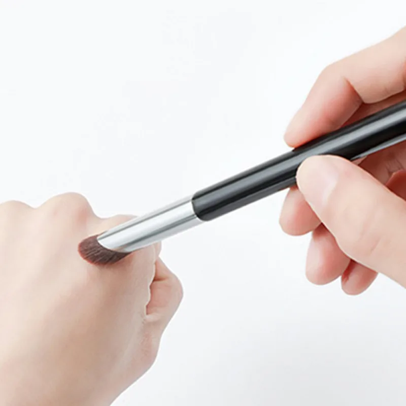 1 шт. угловая кисть для консилера кисти макияжа в форме большого пальца