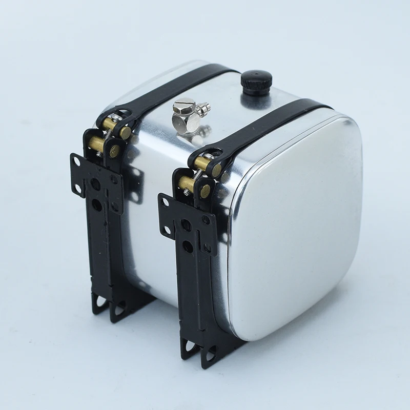 модель автомобиля из металл