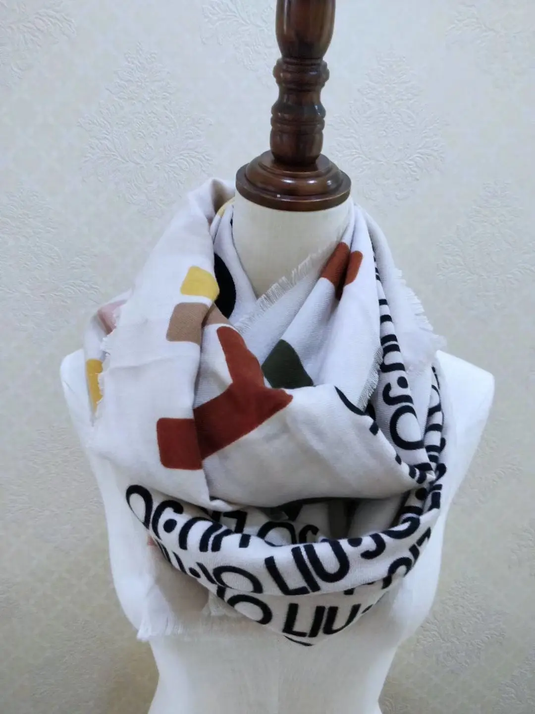 

new fashion brand womens wear high-quality scarf womens wear scarf, autumn, winter and summer fashion scar (09)