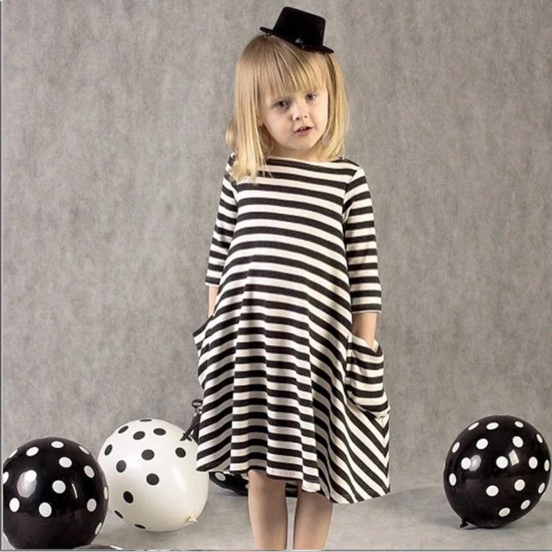 Модная семейная одежда для мамы и ребенка дочки комбинезон в полоску платье
