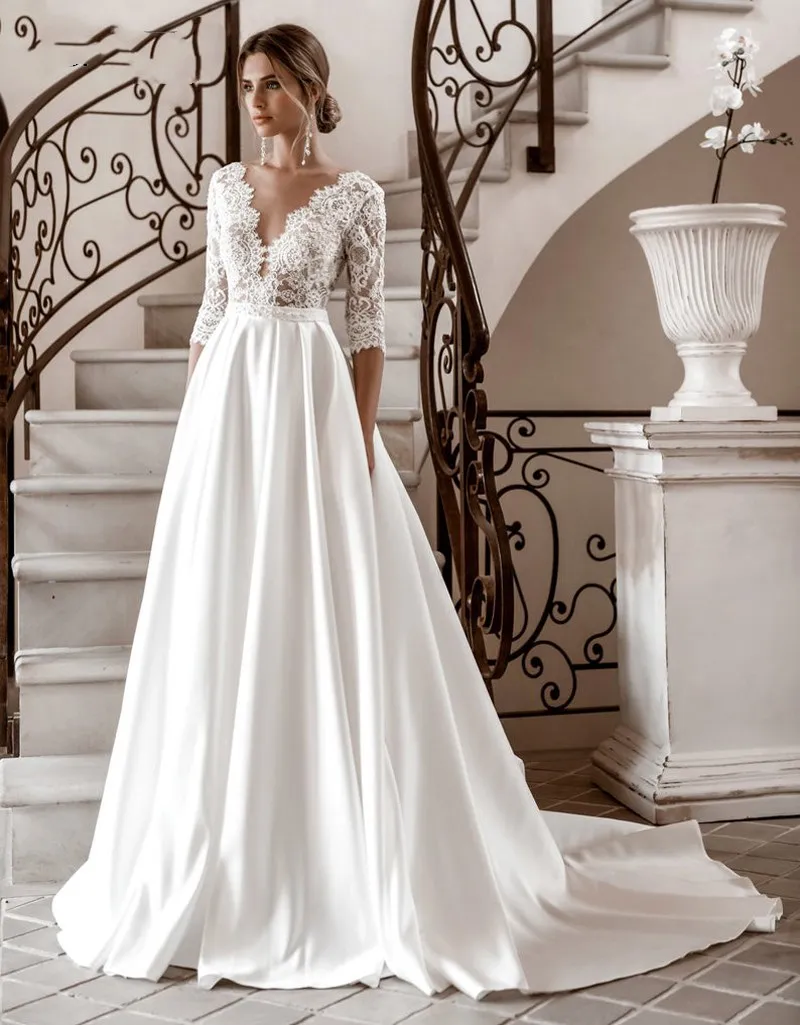 

Elegant Ivory Satin Wedding Dress 1/2 Long Sleeve Top Lace Appliques Illusion Court Train Bridal Gowns V-neck Open Back Vestidos