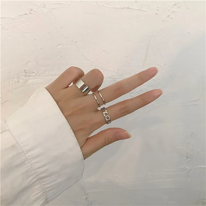 

Fashion Punk Double Layer Chain Joint Ring Set Geometric Minimalist Jewelry Metal Circular Rings for Women Street Dance