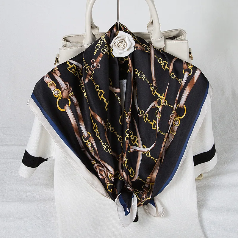 

Spring and Summer New Splicing Chain Two-color 70 Square Scarf Korean Version of All-match Imitation Silk Can Be Used As Scarf