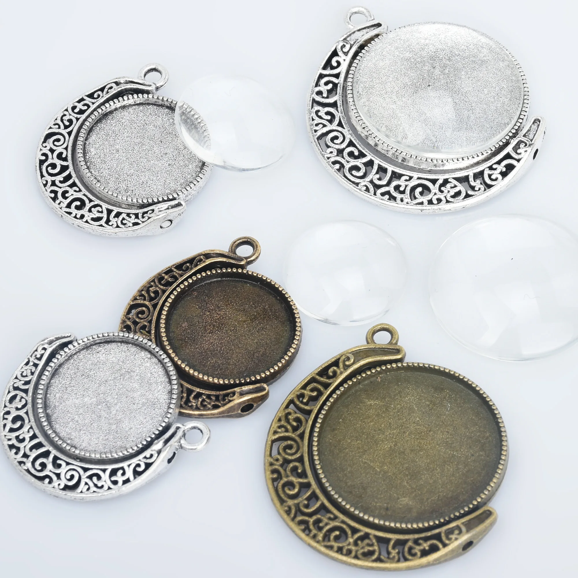 

18mm Moon Charms Double Sided Cameo Cabochon Base Setting Pendants Rotate Pendant Trays with Glass Cabochon 10pcs
