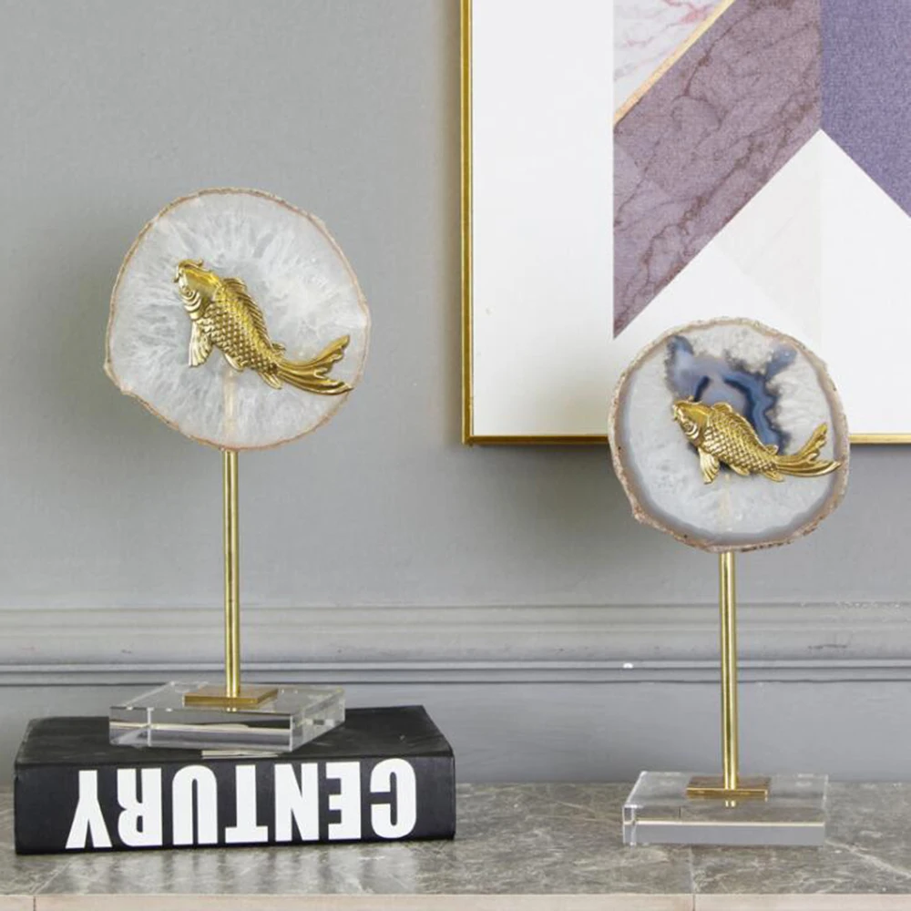 

Light Luxury Natural Agate Slice Pure Copper Fish Butterfly Figurine Hand Carved Stone Room Model Creative Desk Home Decoration