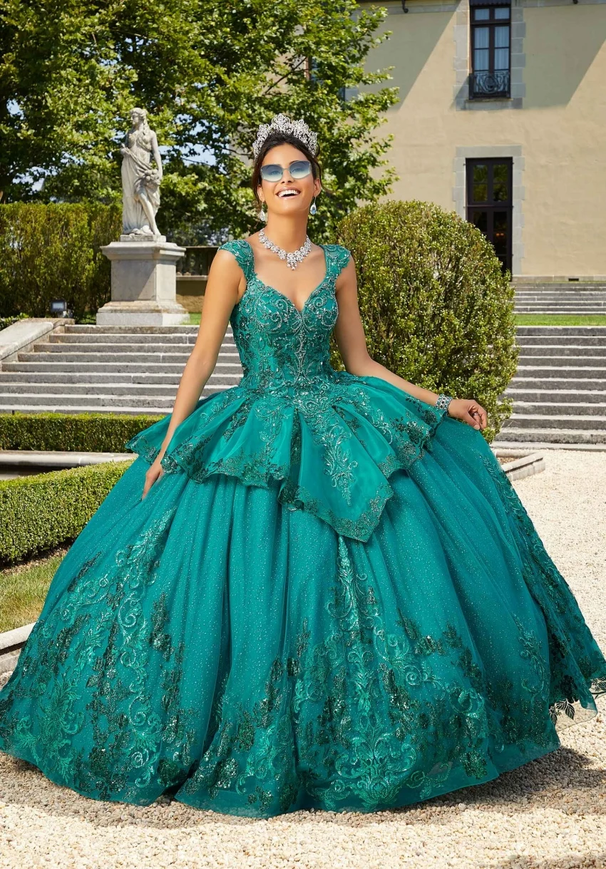 

Crystal Quinceanera Dresses Green Embroidery Lace Ball Gown Cap Sleeve 15 Dress Quinceanera Ball Gown Formal Prom Gowns