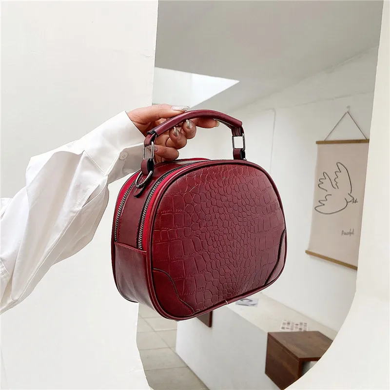 Купи Soft PU Leather Tote Bag For Women 2021 All Match Small Crossbody Bag Solid Alligator Pattern Square Bag Luxury Designer Handbag за 898 рублей в магазине AliExpress