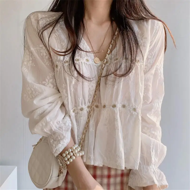 

Women Blouses Fashion White Floral Patchwork V-Neck Casual Loose Sweet Elegant Long Sleeve Femme Ins Hara Juku Tops