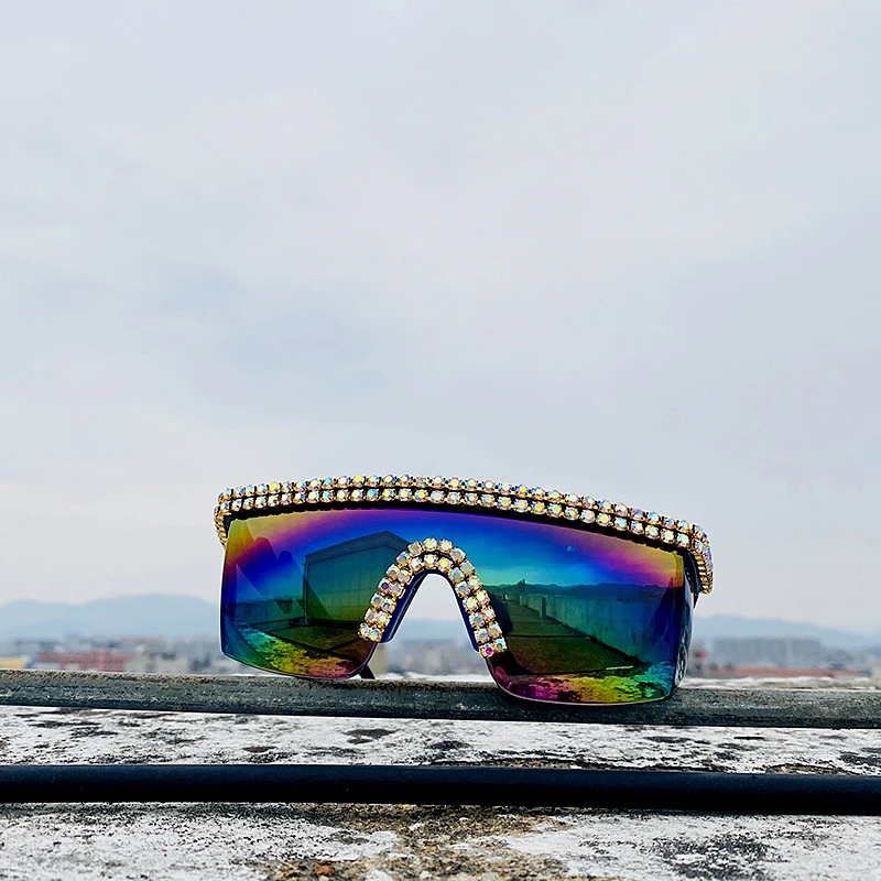 

Large Frame One Piece Sunglasses Women 2020 Luxury Brand Rhinstone Sun Glasses Ladies Colorful Lens Shades Men Oversized Eyewear