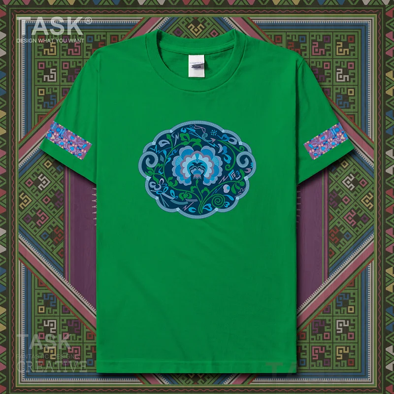 Футболка в национальном стиле с принтом этнических меньшинств |