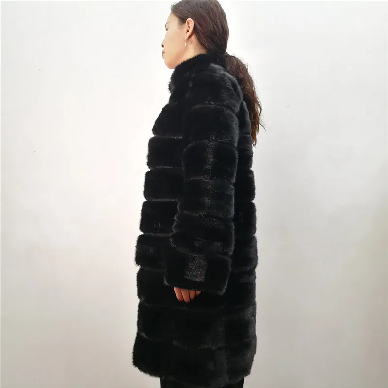 Женская шуба из натурального меха норки зимняя длинная черного цвета теплая