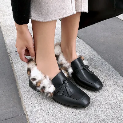 

Comfortable Slip-on Lazy Fur Shoes Autumn Winter Pointed Toe Plus Velvet Loafers Shoes Casual Leather Shoes Solid Black Pink