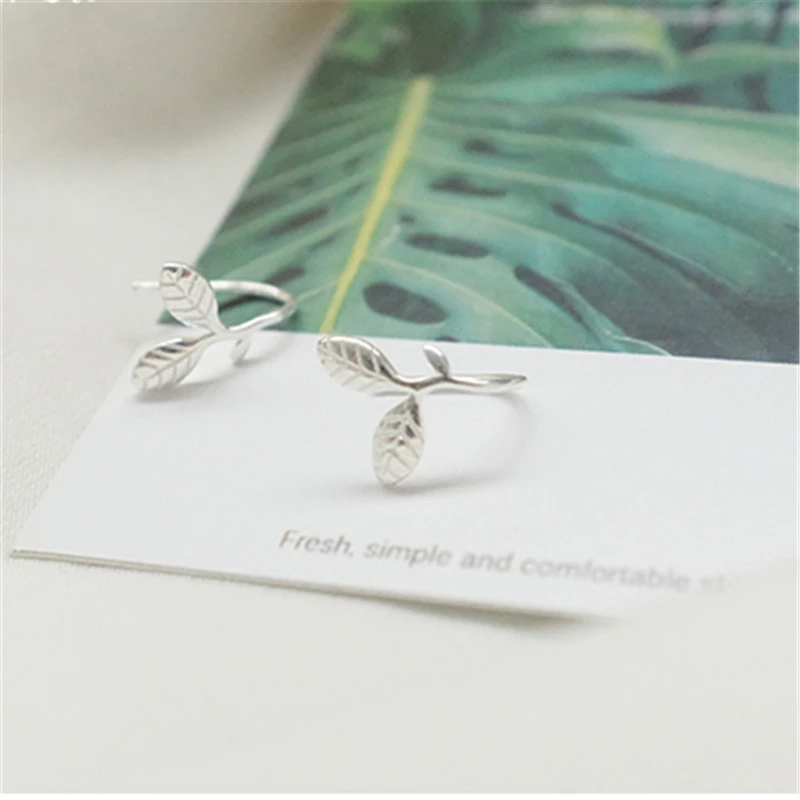 Летняя бижутерия серебряный цвет крошечные простые серьги в форме листьев