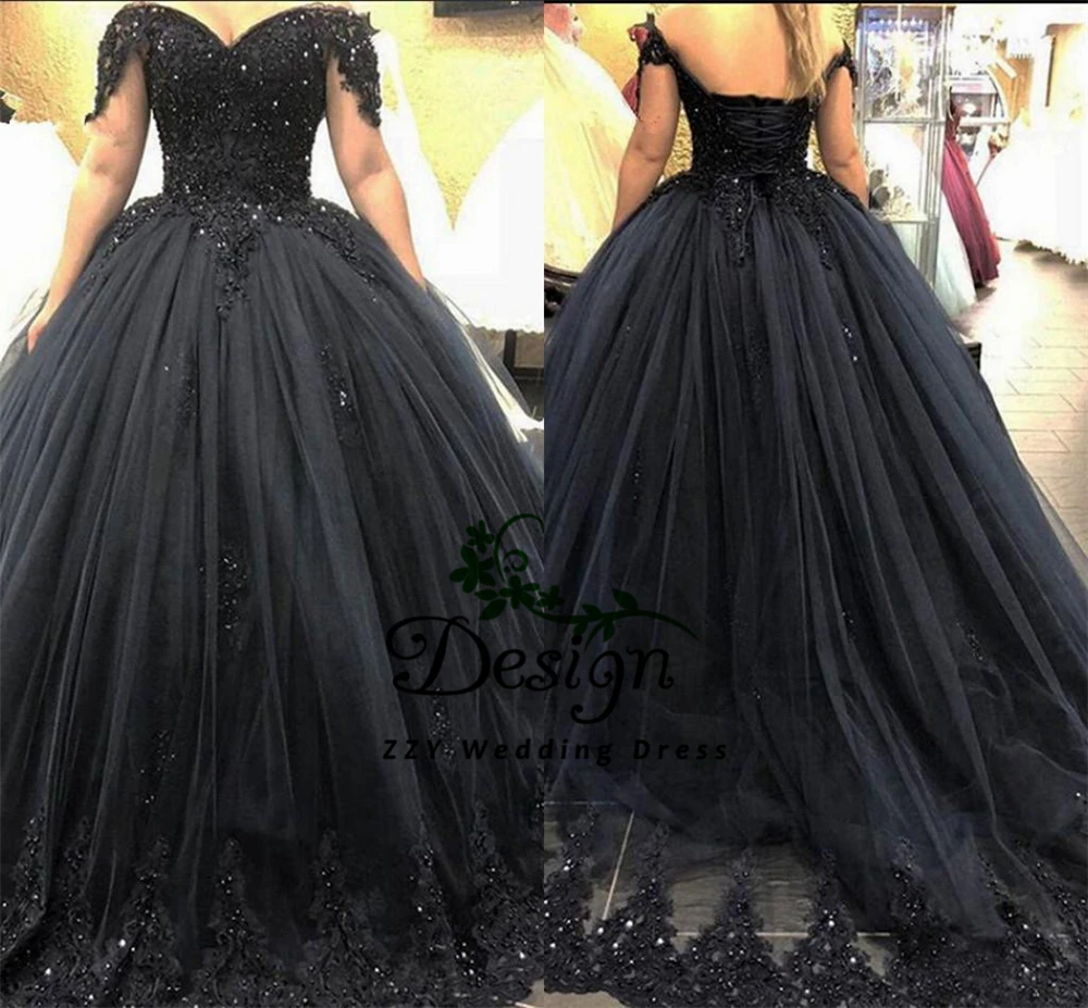 

Excellent Black Tulle Off The Shoulder Lace Appliques Ball Gown Rhinestones Beading Ball Gown Quinceanera Dresses Court Train