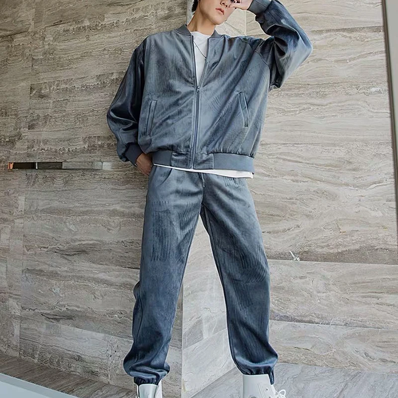 

New comfortable men's baseball uniform jacket loose velvet trousers sports suit men's autumn casual wear two-piece suit
