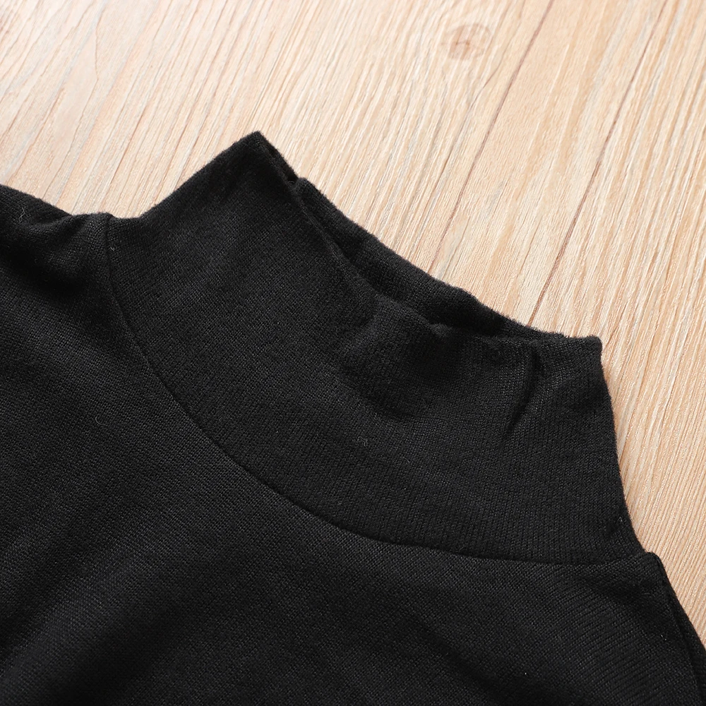 Контрастное платье с высоким воротом женское в полоску длинным рукавом мини