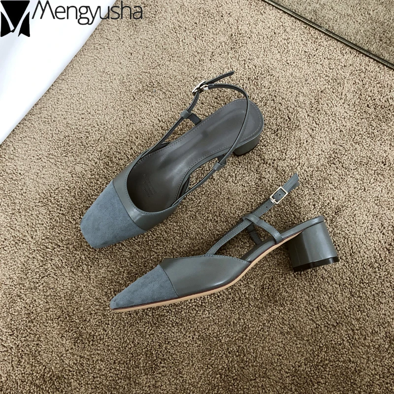 Сандалии разных цветов с закрытым квадратным носком женские туфли ремешком