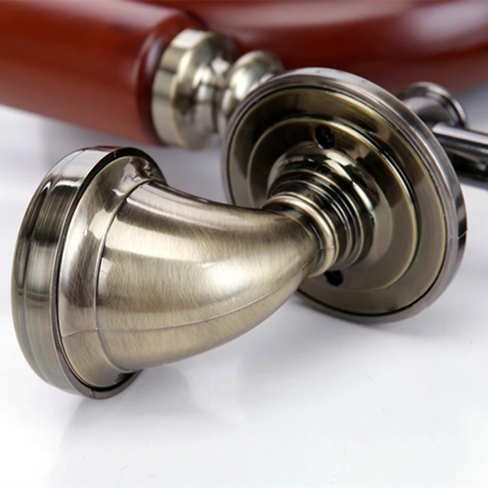 Проводной антикварный стационарный телефон с фиксированным идентификатором