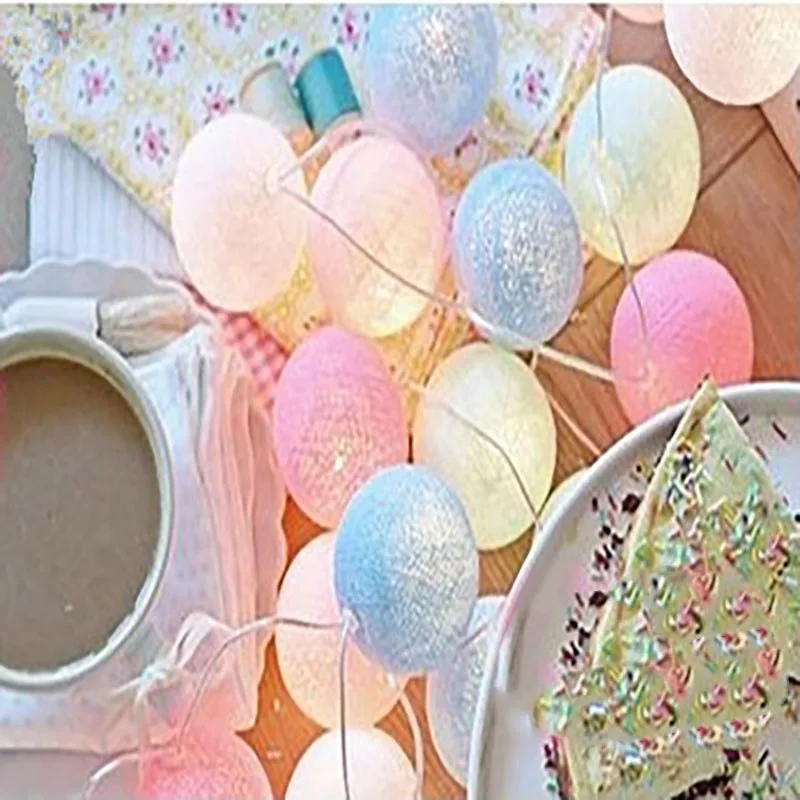 Светодиодная светильник рлянда с хлопковыми шариками уличная гирлянда для