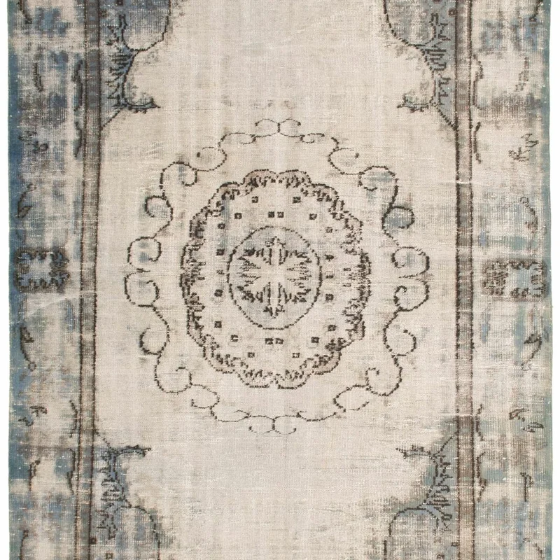 

Hand-knotted Carpet 6'0" x 8'11" Traditional Vintage Wool Rug...DISCOUNTED!