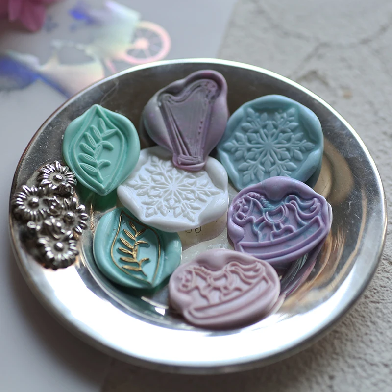 

Cute Wooden Horse Wax Seal Flower Hand Account Wax Seal Stamp Special-Shaped Fire Lacquer Seal Birthday Invitation Decoration