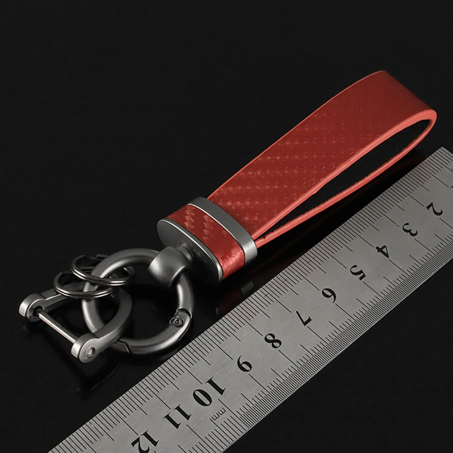 Car Keychain Ladies Luxury 2021 New Carbon Fiber Grain Metal Leather Keychain Holder Luxury Men's Gift Mobile Phone Accessories