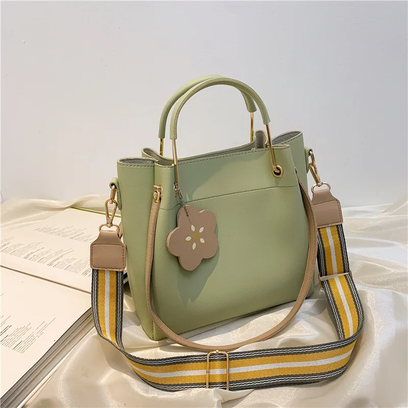 

Женская сумка, летняя модная сумка через плечо с широким ремешком, сумка-ведро, 2021