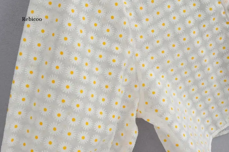 

Summer Women's Sweet Floral Print Top Three-Thirds Puff Sleeves Lapel Transparent Women