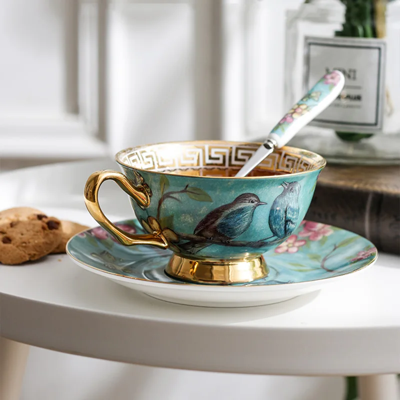 

Top Grade Bone China Coffee Cup Creative European Tea Cup Set And Saucer Home Party Afternoon Tea Teacup Porcelain Nice Gift