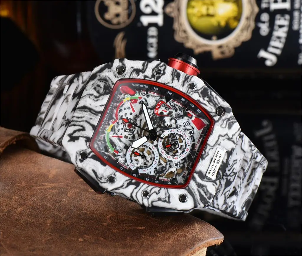 

2021 personality pattern silicone tape six-pin Shi Ying men's ghost head watch