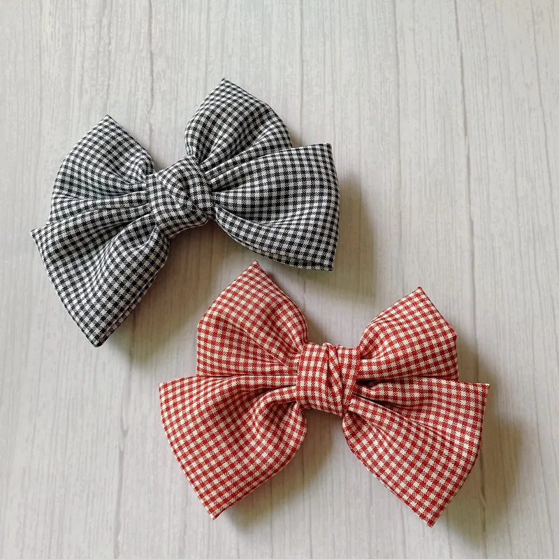 Детский зажим для волос в горошек