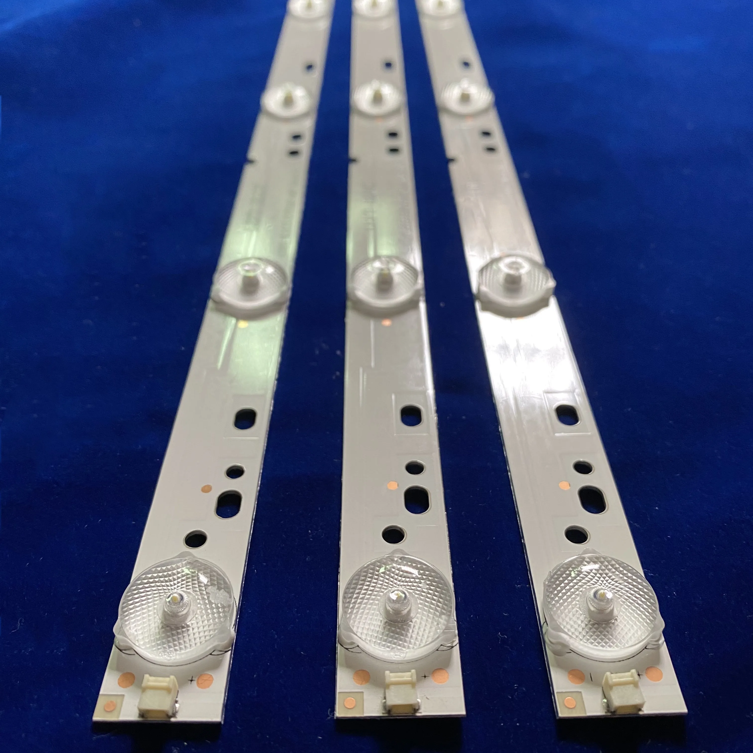 Светодиодный 32 дюймовый экран с подсветкой светодиодный 32V6 32V3 32CE1250D1 32CE1100 32S230 32S560