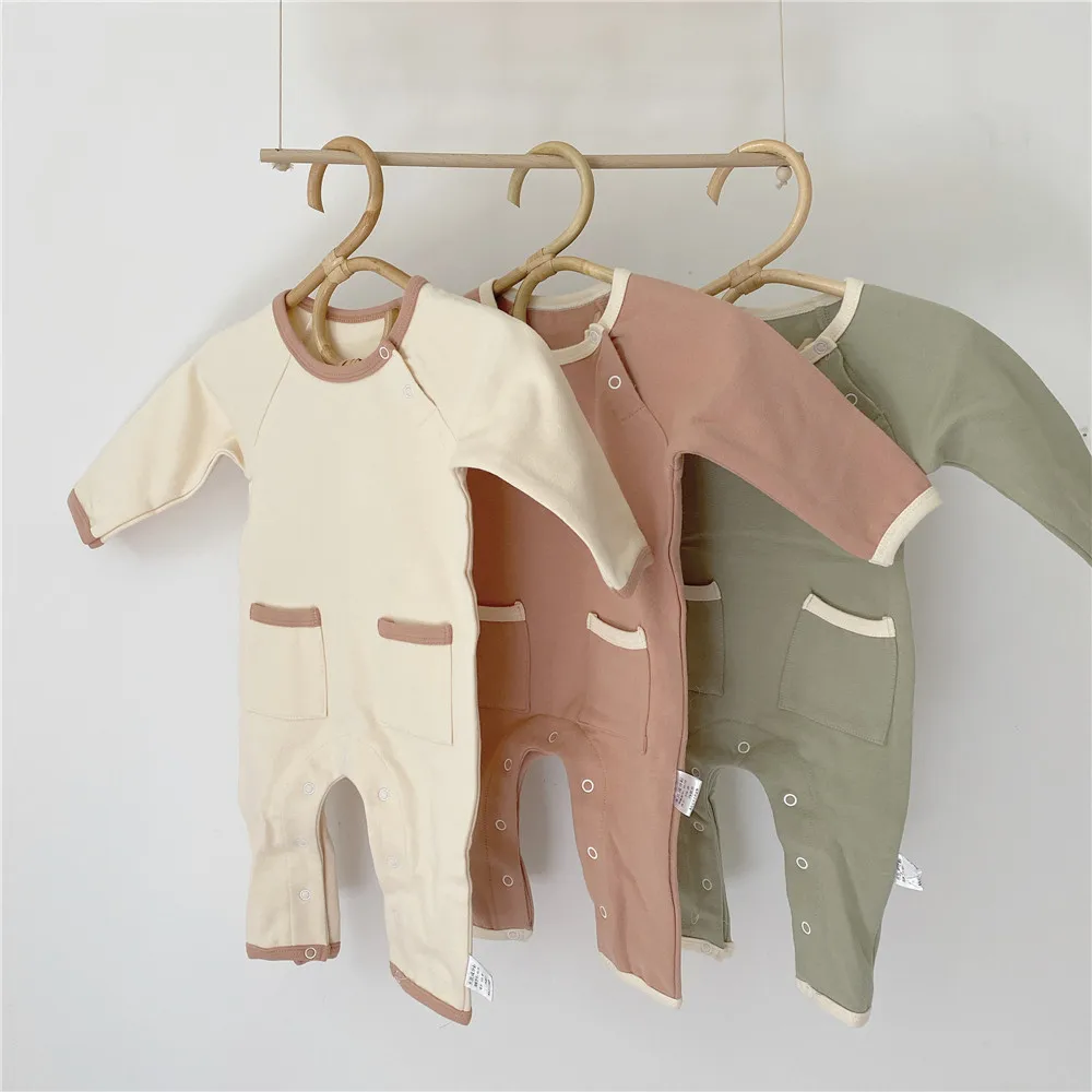 Комбинезон с круглым вырезом длинным рукавом и оборками|Ромперы| |