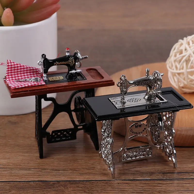 

Dollhouse Decor Miniature Furniture Wooden Sewing Machine Toy with Thread Scissors Accessories for Dolls House Toys for Girls