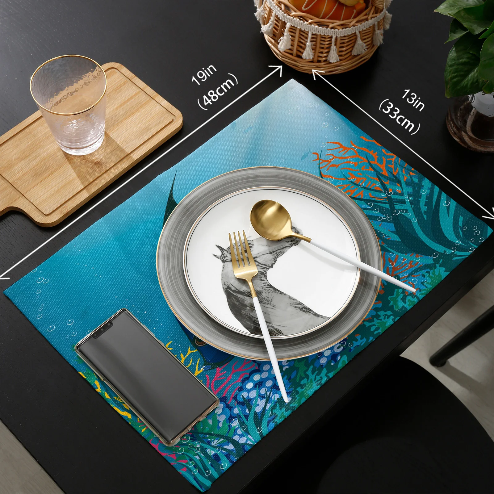 

Animal Fish Waterweed Bubbles Table Runners and Placemats Set Hotel Wedding Table Decoration Table Runner Luxury