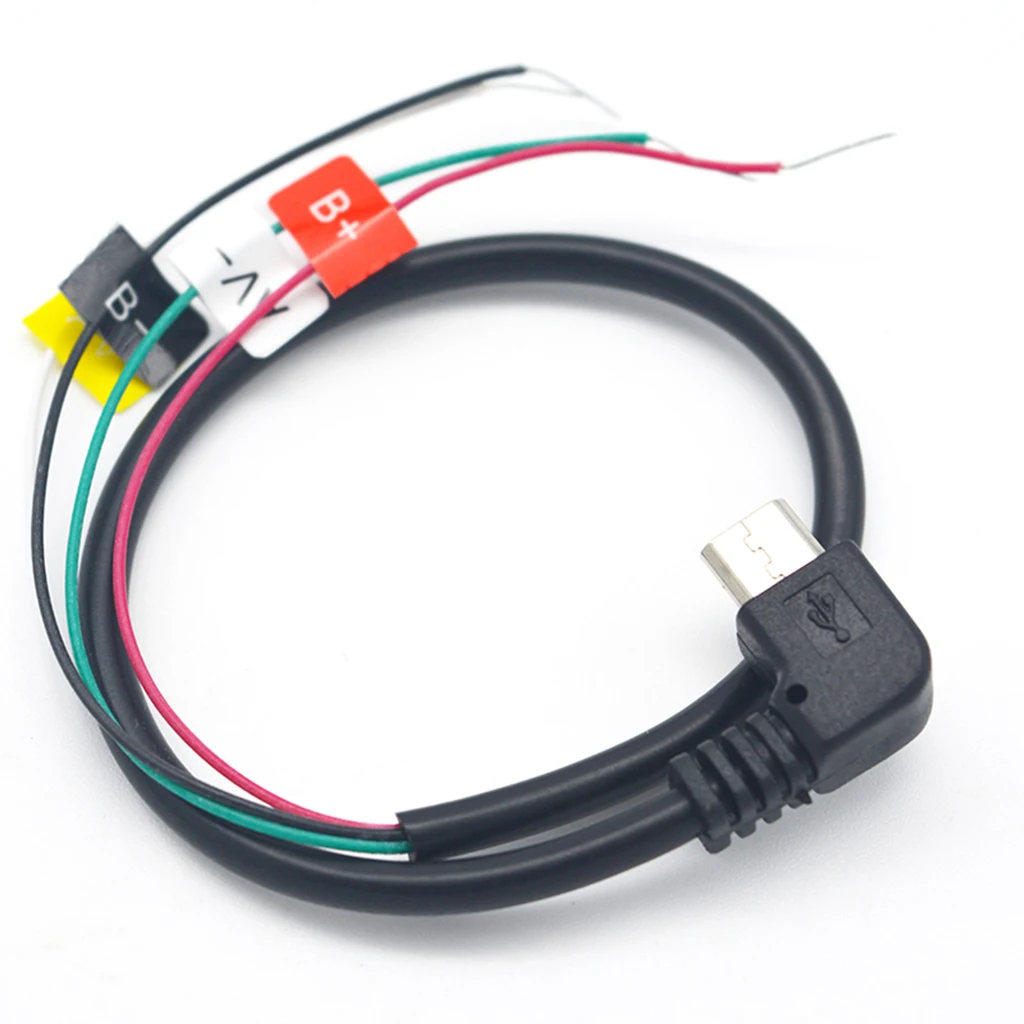 Кабель для видеовыхода USB в AV конвертер спортивной камеры SJCAM SJ4000 на открытом