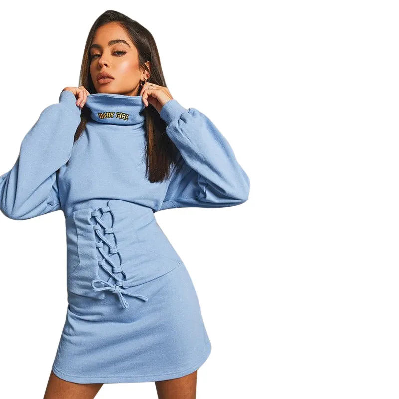 

Женское мини-платье-карандаш с высоким воротником