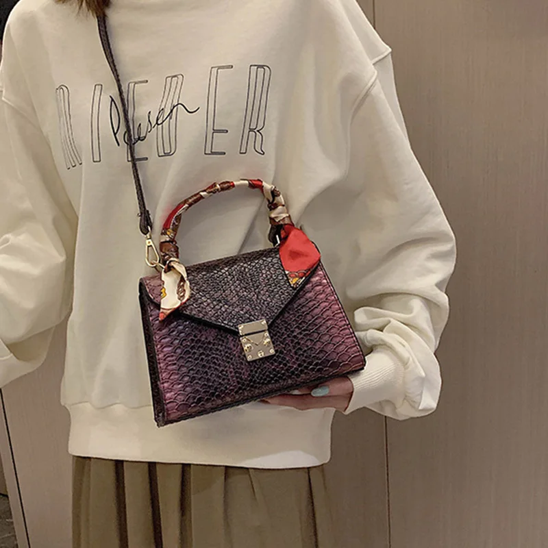 Роскошные сумки через плечо с крокодиловым узором для женщин 2020 маленькая