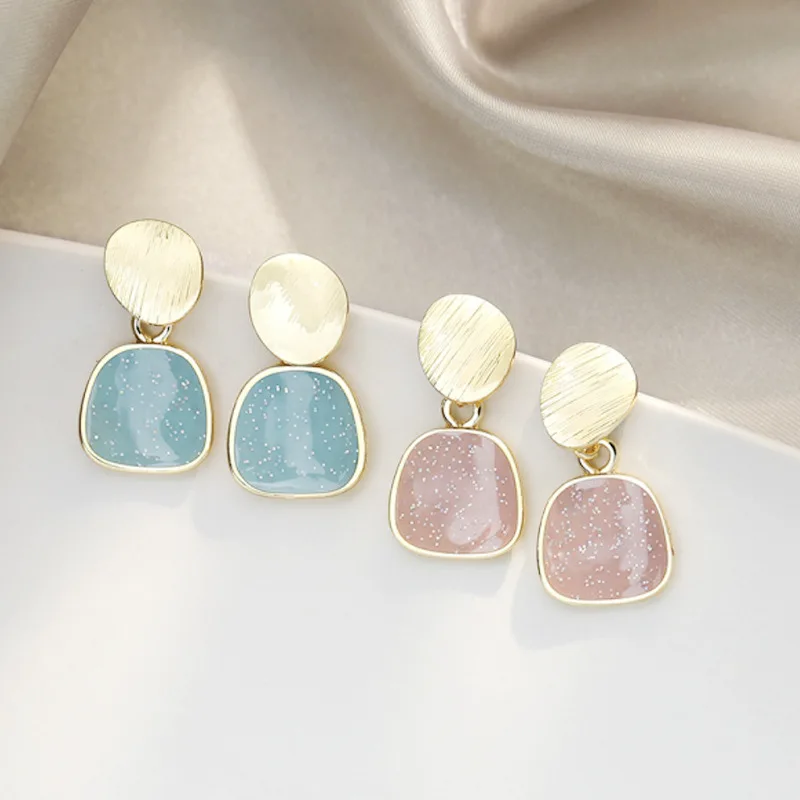 

Ladies accessoriesсерьги гвоздики 2021 Trendy Geometric Small Fresh Blue Women's Stud Earrings Temperament New Earrings Fashion