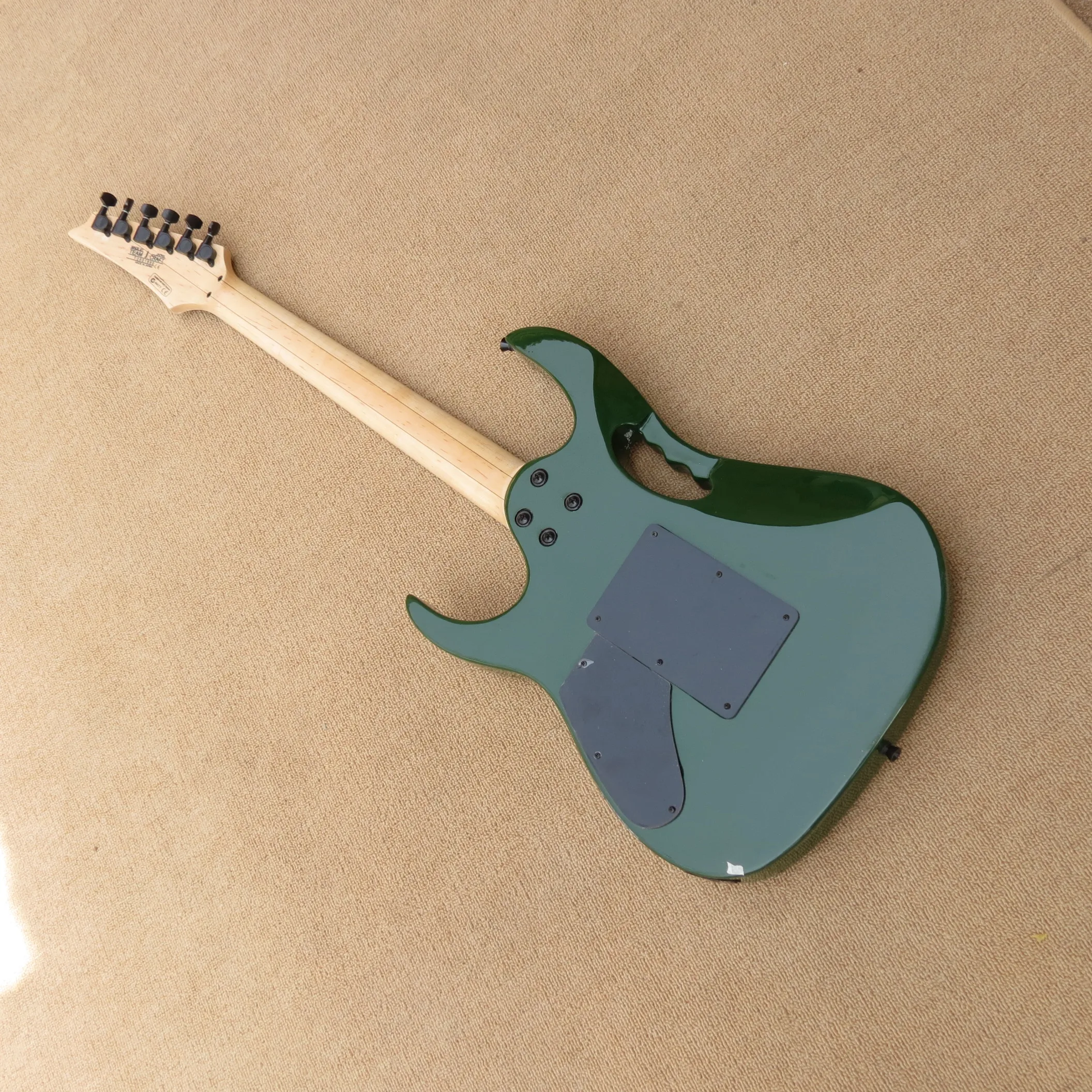 Изготовленная на заказ армейская зеленая гитара с ручкой обезьяны и Львиной
