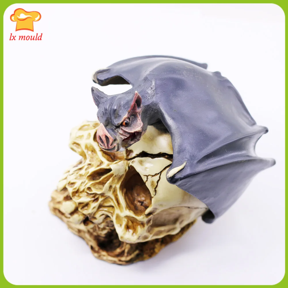 

LXYY MOLD New Halloween Animals and Skulls Home Bar Decoration Decoration Candle Bat Silicone Mould