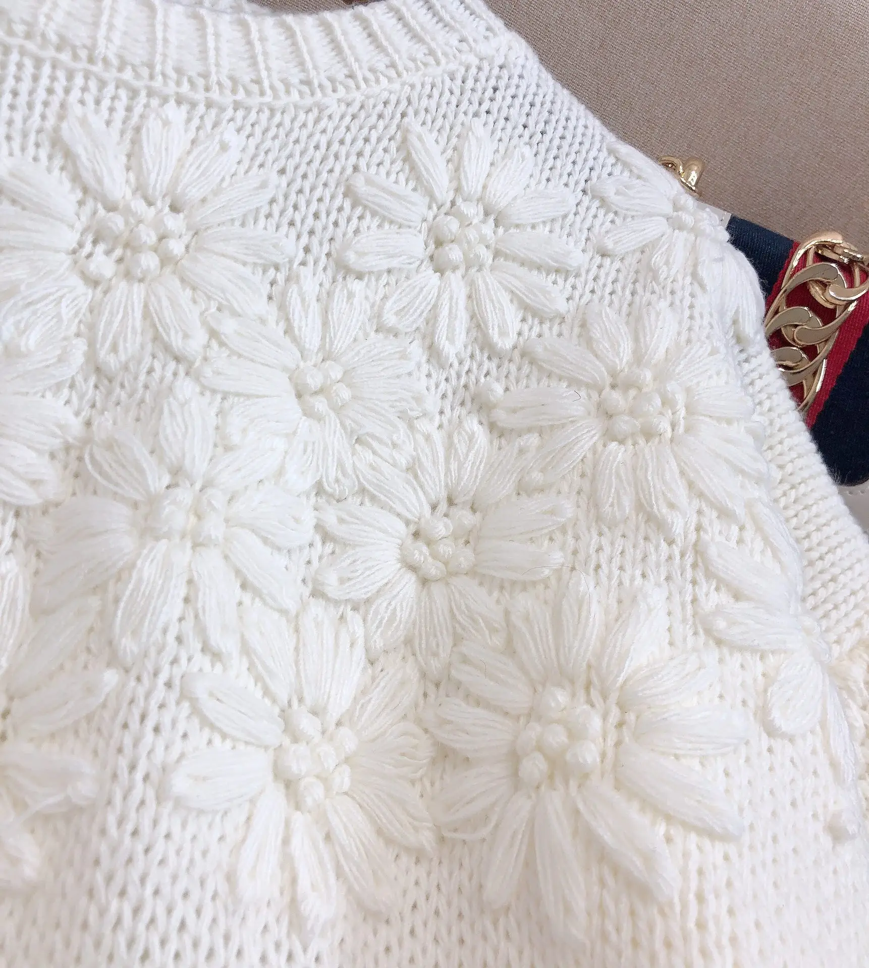 Ladies 2021 New Fashion Long Sleeve Sexy Solid Color Embroidery Lantern Sleeve Retro Flower Sweater 1224