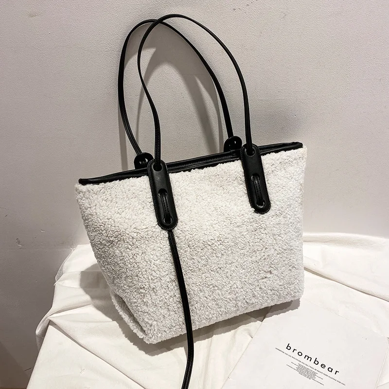 

Autumn and winter lamb hair bag women's 2020 new fashion net red foreign style shoulder bag versatile large capacity Plush Tote