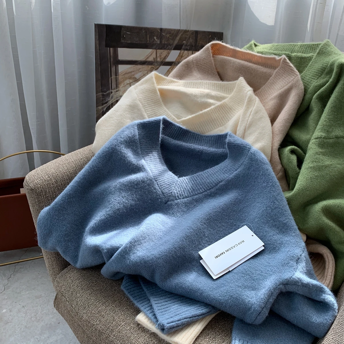 

V-neck Knitted Sweater Women Loose Oversize Winter Pullover Female Sweater Plus Size Long Sleeve Women Tops 2019 Pull