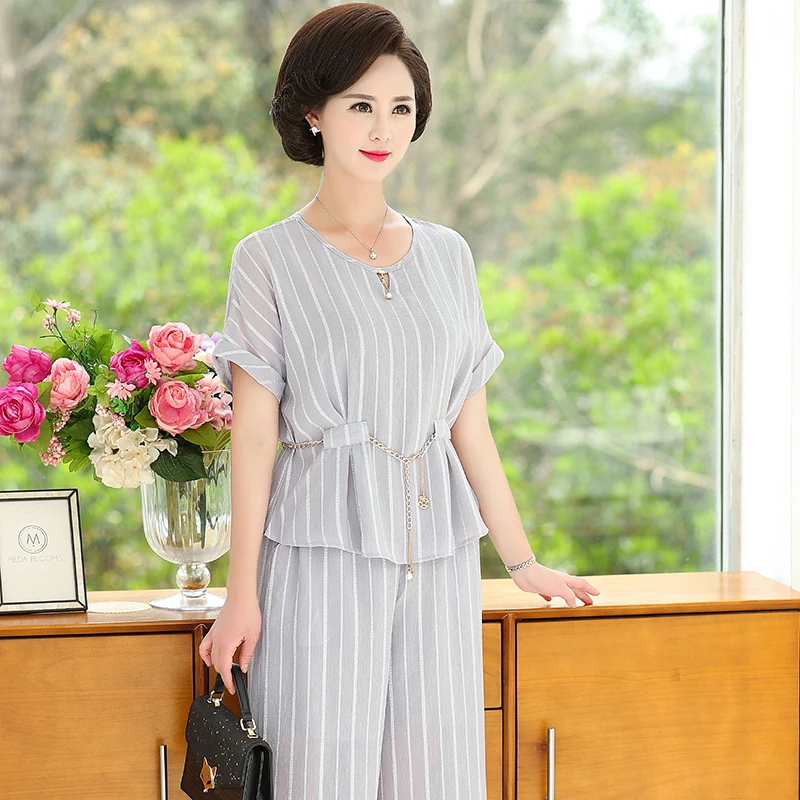 Летний костюм для женщин среднего возраста футболка с коротким рукавом и