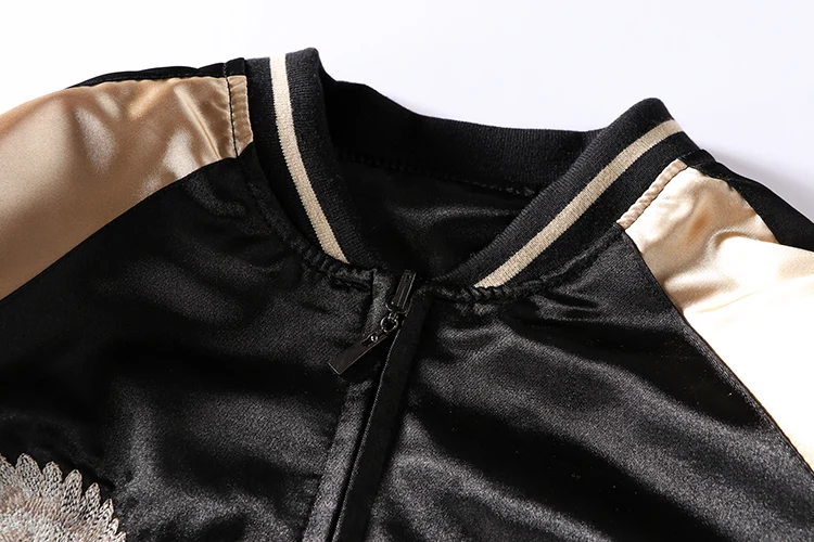 

Phoenix Embroidered Jacket Harajuku Bf Loose Male and Female Couples Double-Sided Jacket Yokosuga Baseball Coat Bomber Jacket