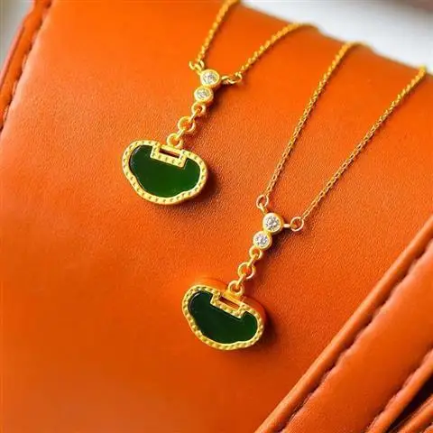 

S925 Sterling Silver Jasper Longevity Lock Necklace Natural Hotian Jade Pendant Fashion Retro All-Match Elegant Simple Jewelry
