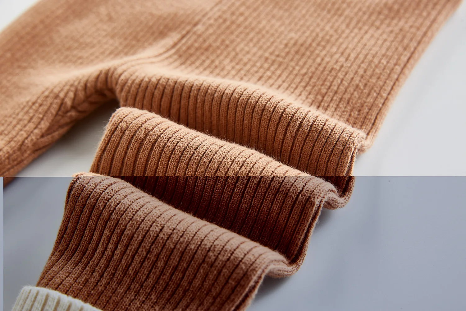 

2020 Korean Spring Autumn Winter Striped Baby Newborn Girls Cotton Infant Newborn Boys Strumphose Knitted Skinny Pant For Babies